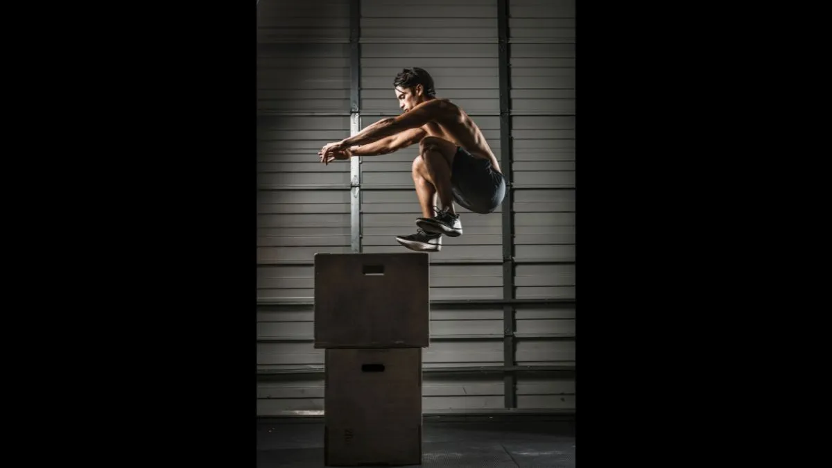 Lee más sobre el artículo Salto al cajón (Box jump): instructivo paso a paso para realizarlo de forma correcta